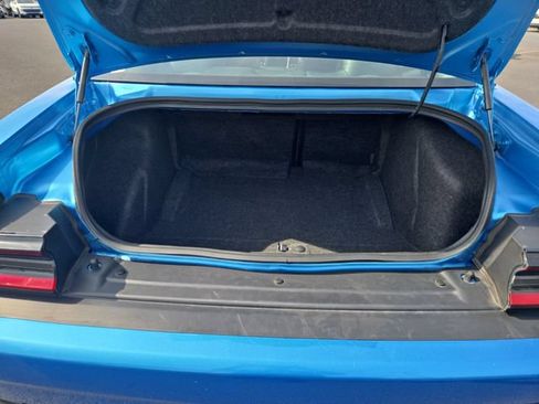 Used 2016 Dodge Challenger R/T Scat Pack w/ Leather Interior Group RWD image 12