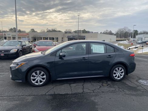 Used 2026 Toyota Corolla LE image 4