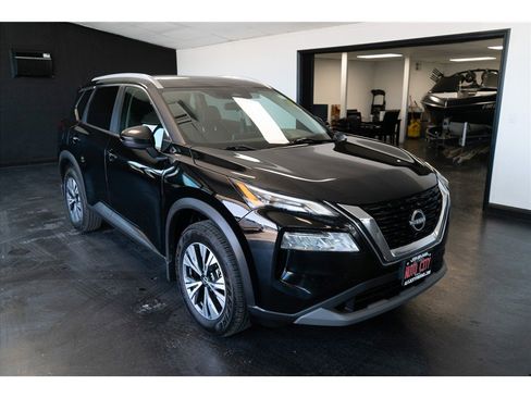 Used 2023 Nissan Rogue SV w/ SV Premium Package FWD image 9