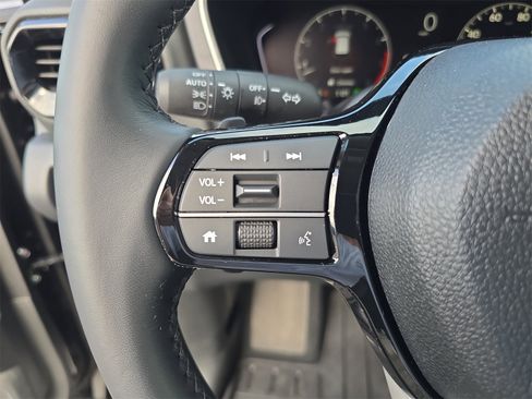 Certified 2025 Honda Pilot EX-L image 23