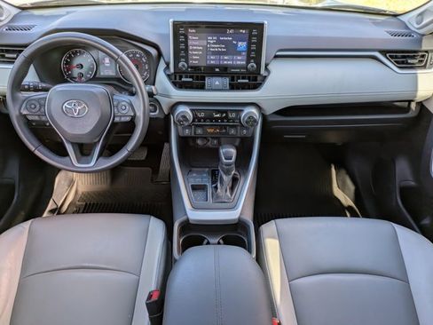 Used 2021 Toyota RAV4 XLE Premium image 17