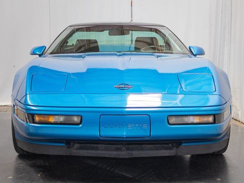 Used 1992 Chevrolet Corvette Coupe RWD image 2