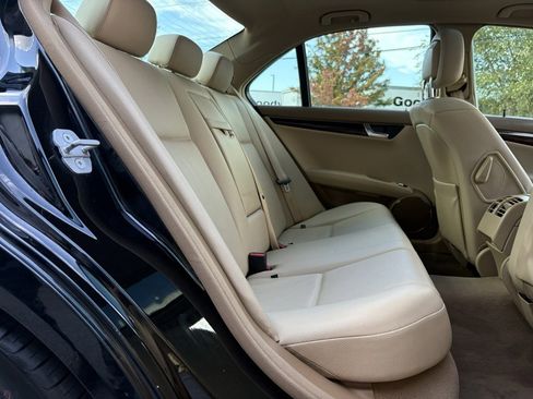Used 2008 Mercedes-Benz C 300 Luxury w/ P1 Pkg image 19