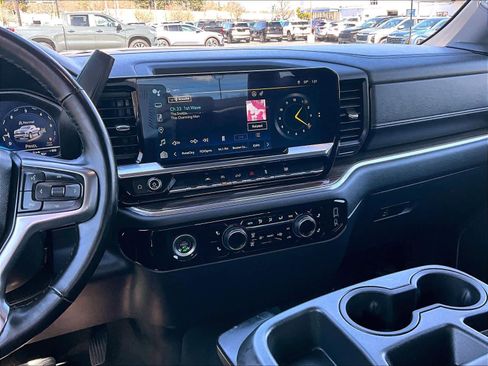 Used 2023 Chevrolet Silverado 1500 LT image 17
