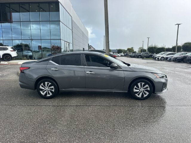 Certified 2025 Nissan Altima 2.5 S FWD image 6