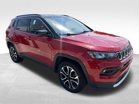 Used 2023 Jeep Compass Limited AWD/4WD image 10