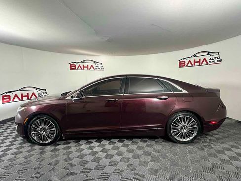 Used 2013 Lincoln MKZ image 3