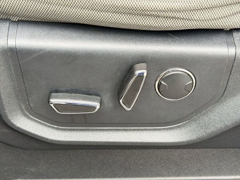 Used 2015 Ford F150 XLT w/ Equipment Group 302A Luxury AWD/4WD image 14