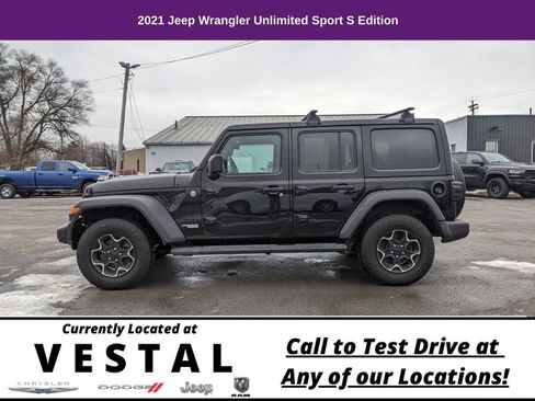 Used 2021 Jeep Wrangler Unlimited Sport AWD/4WD image 4