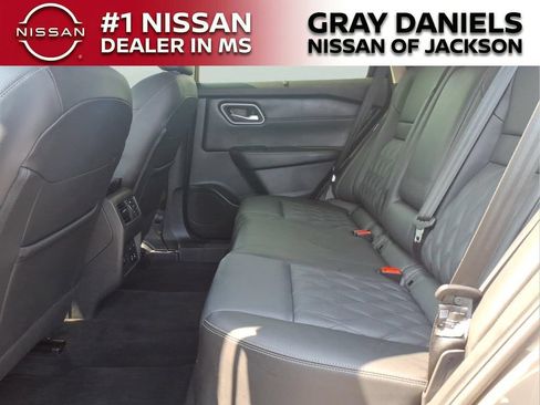 Certified 2025 Nissan Rogue Platinum w/ Tech Package FWD image 26