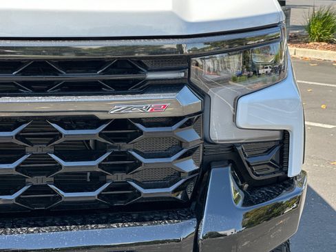Used 2025 Chevrolet Silverado 1500 ZR2 w/ Technology Package image 55