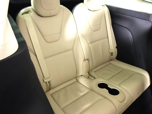 Used 2016 Tesla Model X image 37
