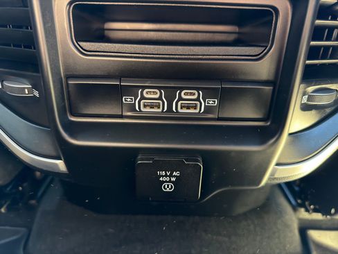 Used 2022 RAM 1500 Big Horn image 32