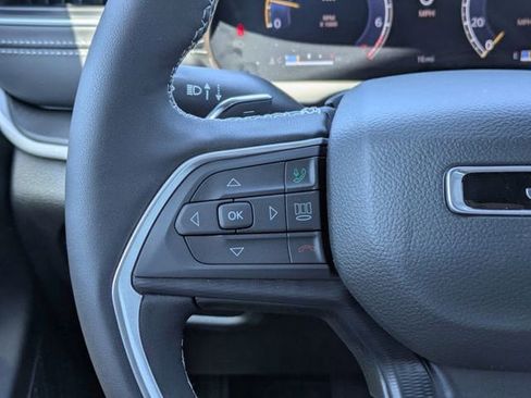 New 2025 Jeep Grand Cherokee Laredo w/ Luxury Tech Group I RWD image 25