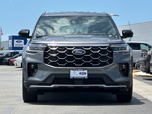 New 2026 Ford Explorer Platinum RWD image 8