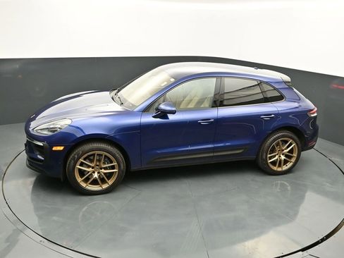 Used 2025 Porsche Macan AWD/4WD image 51