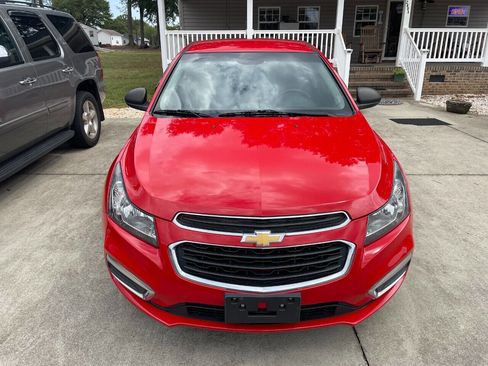 Used 2015 Chevrolet Cruze LS image 6