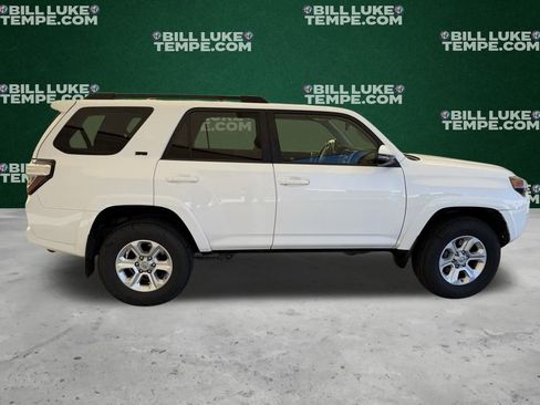 Used 2017 Toyota 4Runner SR5 Premium image 5