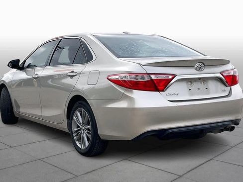 Used 2017 Toyota Camry SE image 12