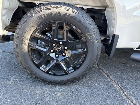 New 2026 Chevrolet Silverado 1500 Custom w/ Turbomax Blackout Package image 29