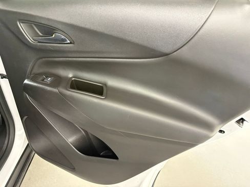 Used 2024 Chevrolet Equinox LT FWD image 39