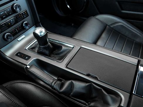 Used 2012 Ford Mustang GT Premium image 22