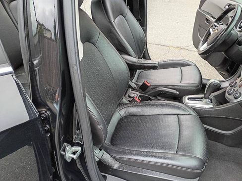 Used 2018 Chevrolet Sonic Premier FWD image 19