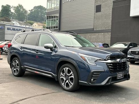 Used 2023 Subaru Ascent Limited w/ Technology Package AWD/4WD image 1