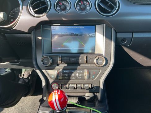 Used 2019 Ford Mustang Shelby GT350 w/ Technology Package image 8