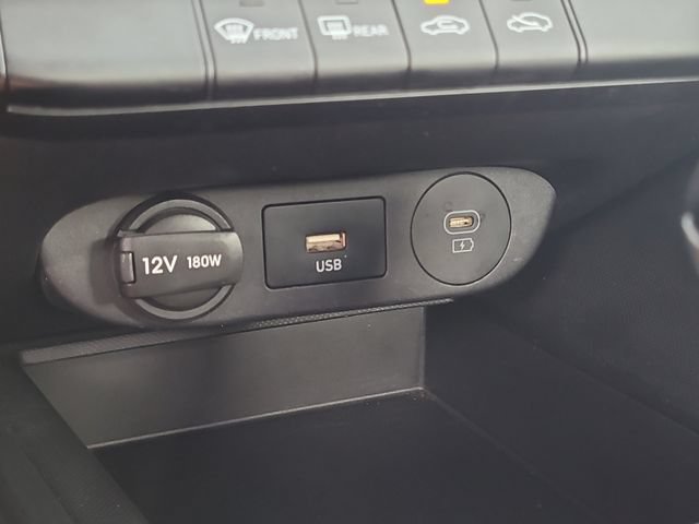 Used 2024 Hyundai Elantra SEL FWD image 25