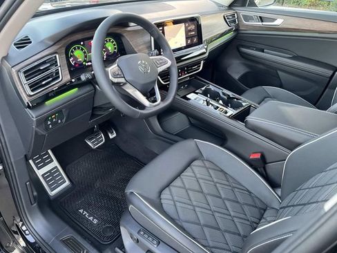 New 2026 Volkswagen Atlas SEL Premium R-Line AWD/4WD image 12