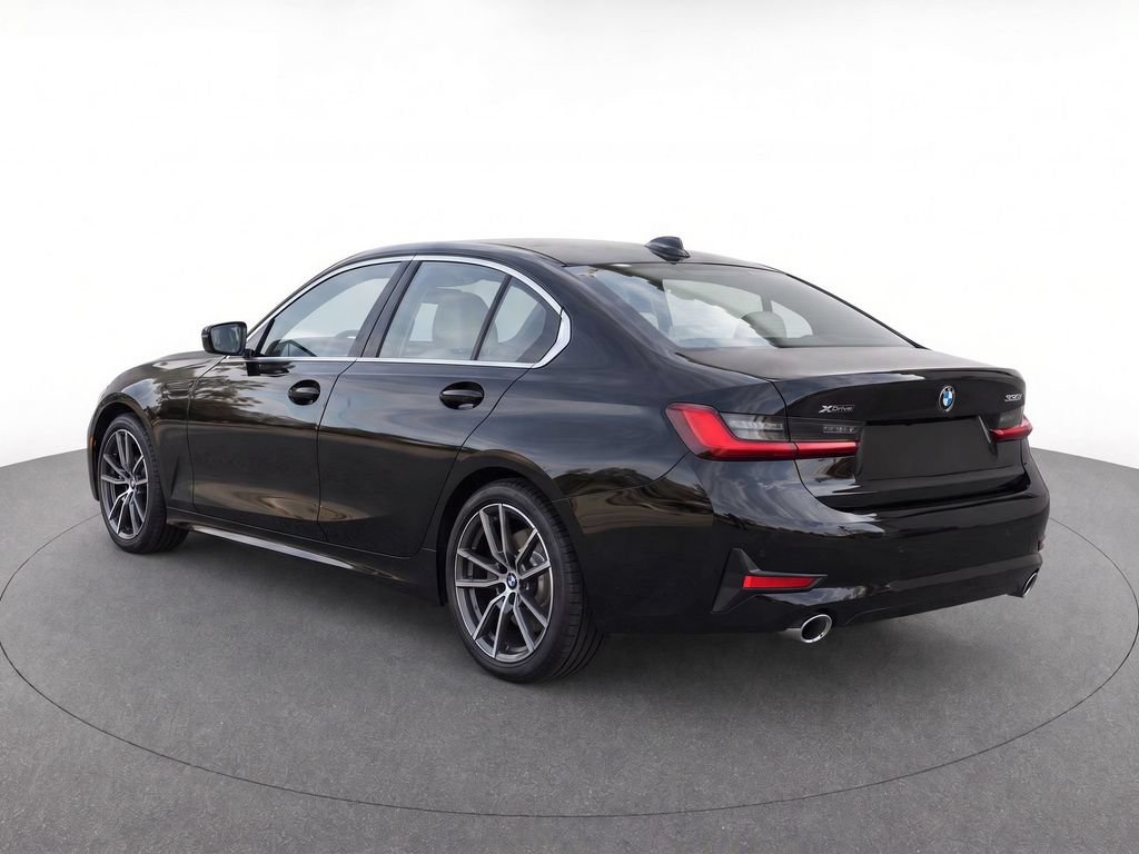 Used 2021 BMW 330i xDrive Sedan AWD/4WD image 4