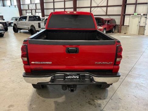 Used 2005 Chevrolet Silverado 2500 LT w/ Heavy-Duty Power Package AWD/4WD image 10