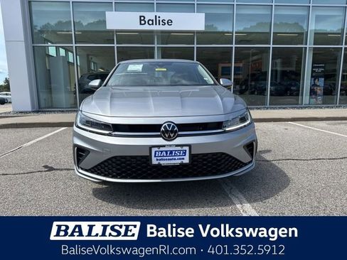 New 2025 Volkswagen Jetta SE image 2