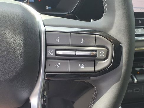 New 2026 Chevrolet Colorado ZR2 w/ Technology Package AWD/4WD image 18