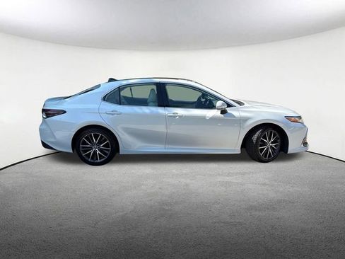 Used 2021 Toyota Camry XLE w/ Carpet Mat Package (TMS) AWD/4WD image 15