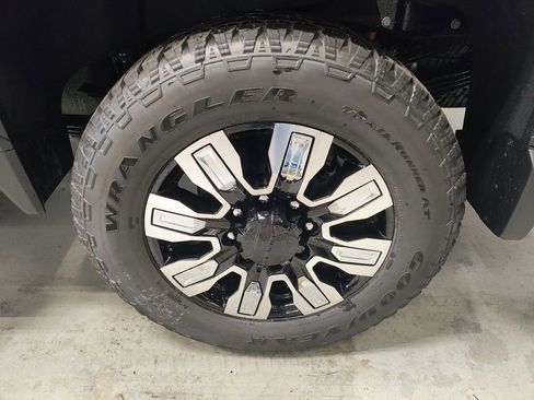 New 2026 GMC Sierra 2500 Denali w/ Denali Reserve Package AWD/4WD image 18