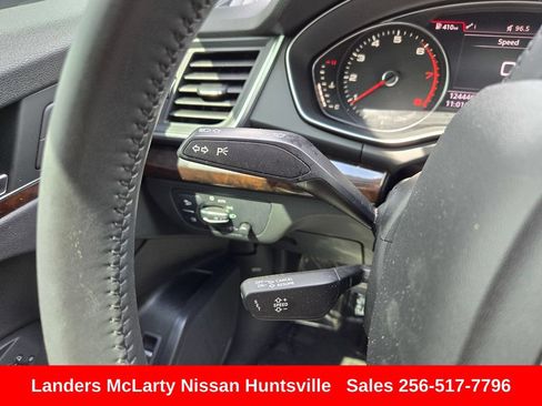 Used 2020 Audi Q5 2.0T Premium AWD/4WD image 29