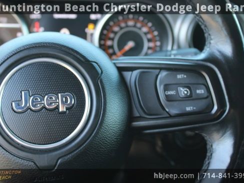 Used 2021 Jeep Wrangler Unlimited Sport image 19