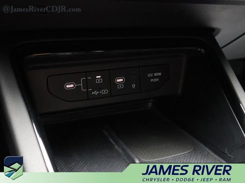 Used 2025 Kia K5 GT-Line AWD/4WD image 37