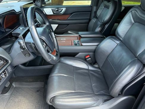 Used 2023 Lincoln Navigator Reserve AWD/4WD image 18