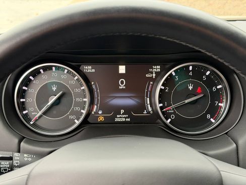 Certified 2024 Maserati Levante Modena Ultima image 16