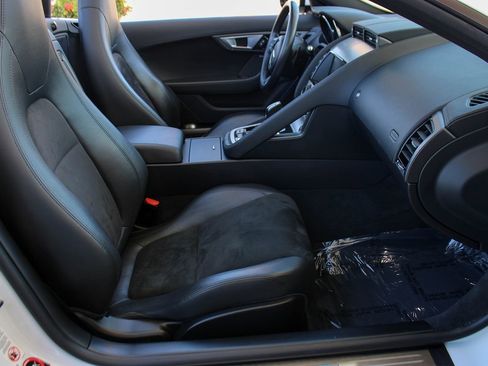 Used 2016 Jaguar F-TYPE Convertible image 18