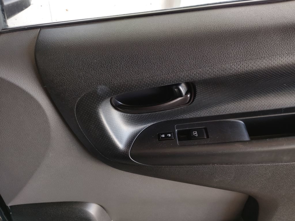 Used 2017 Nissan NV200 SV w/ Technology Package FWD image 12