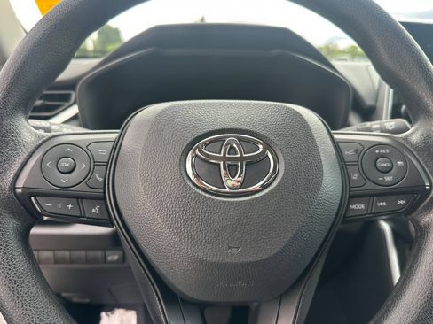 Used 2025 Toyota RAV4 XLE w/ Convenience Package AWD/4WD image 26
