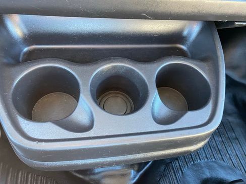 Used 2015 GMC Savana 2500 image 13