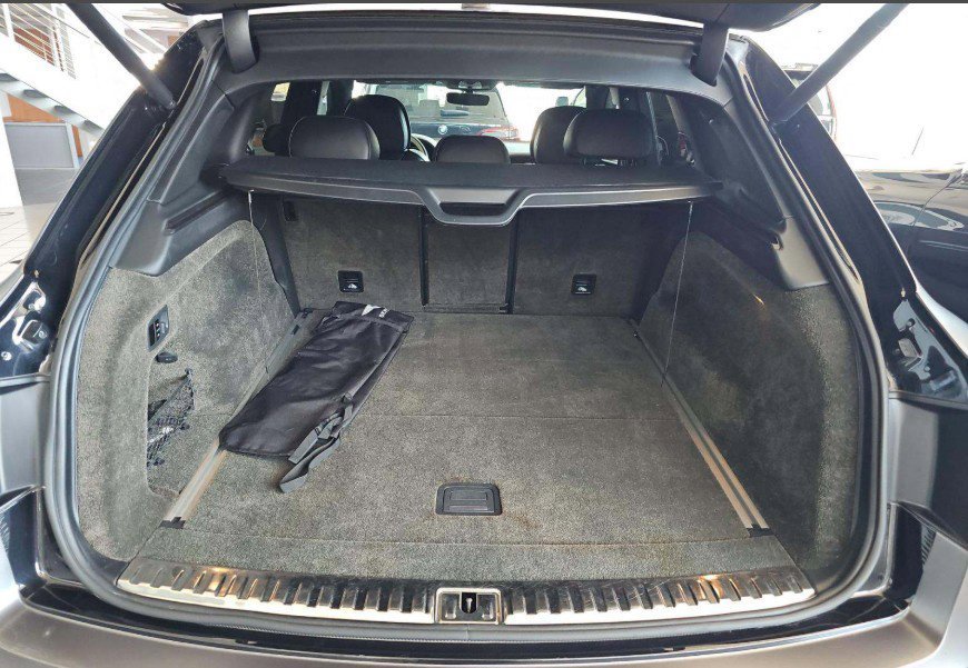 Used 2019 Bentley Bentayga AWD/4WD image 7