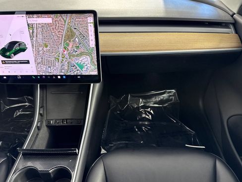 Used 2018 Tesla Model 3 Mid Range image 27