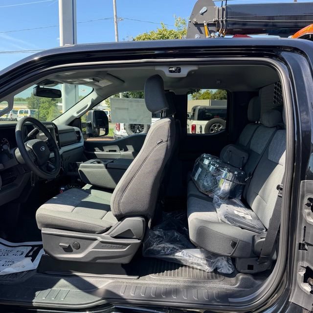 New 2026 Ford F550 4x4 Supercab Super Duty image 25