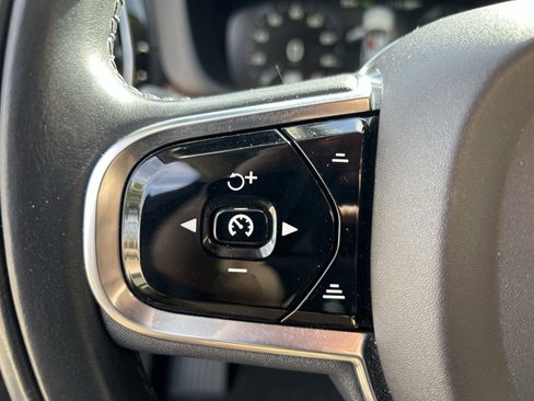 Used 2019 Volvo XC60 T5 Inscription image 20